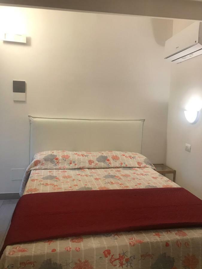 Guest House Montenegro La Spezia Exterior photo